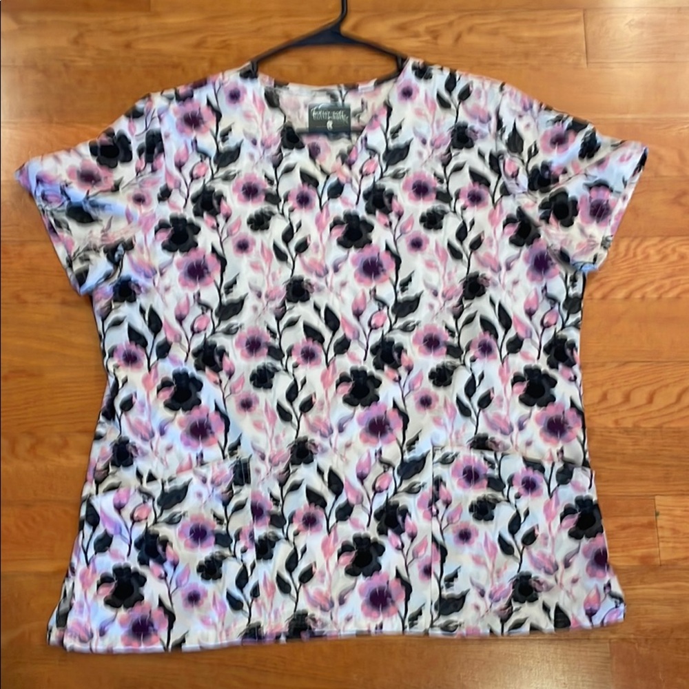 Purple and Black‎ Scrub Blouse with Short Sleeves